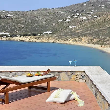 Chrysta Holiday home *