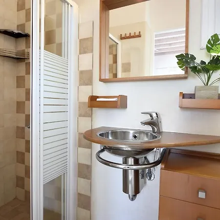 Chrysta Holiday home *
