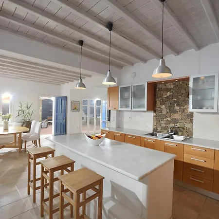 Chrysta Holiday home *